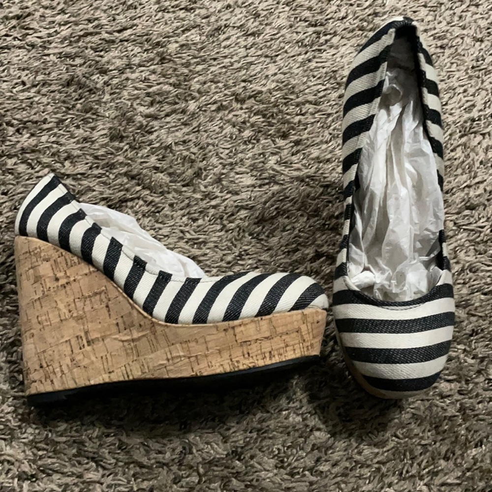 Size 7 stripped wedges